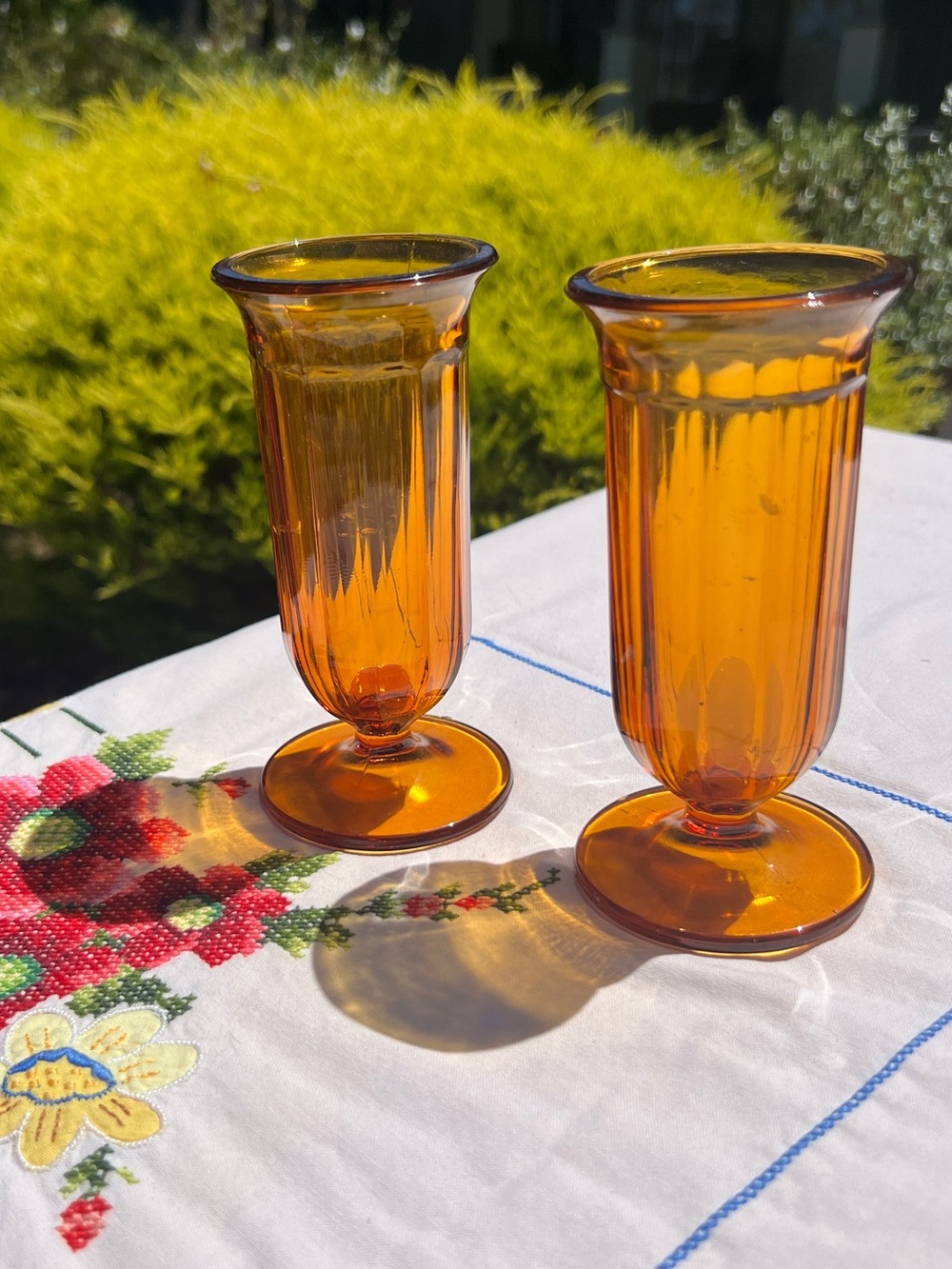 VTG Imperial “Old Williamsburg” Amber Parfait - Pair